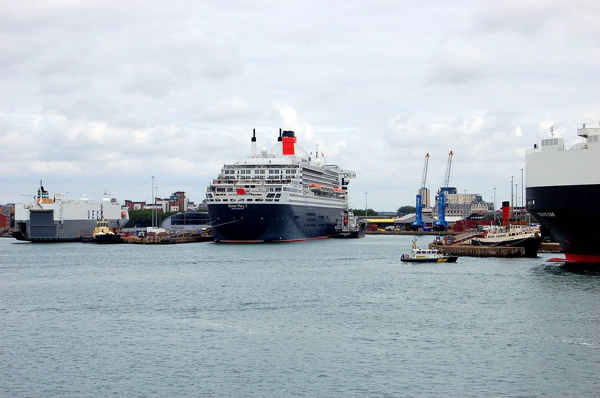 Queen Mary 2 at Southampton docks